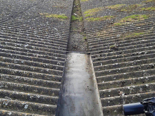 Commercial Gutter Cleaning in Edinburgh