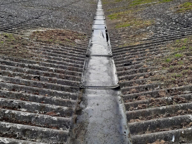 Commercial Gutter Cleaning in Edinburgh